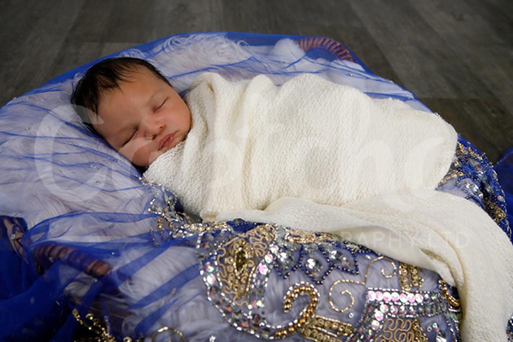 Studio Portraiture Newborn