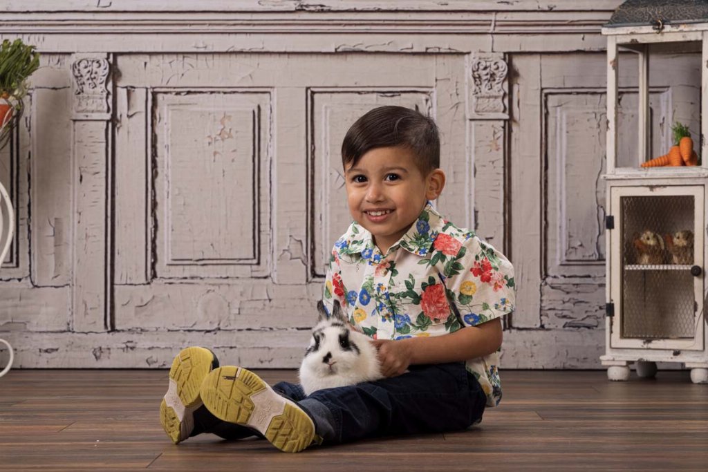 Aeneas & Ophelia's 2023 Easter Portraits