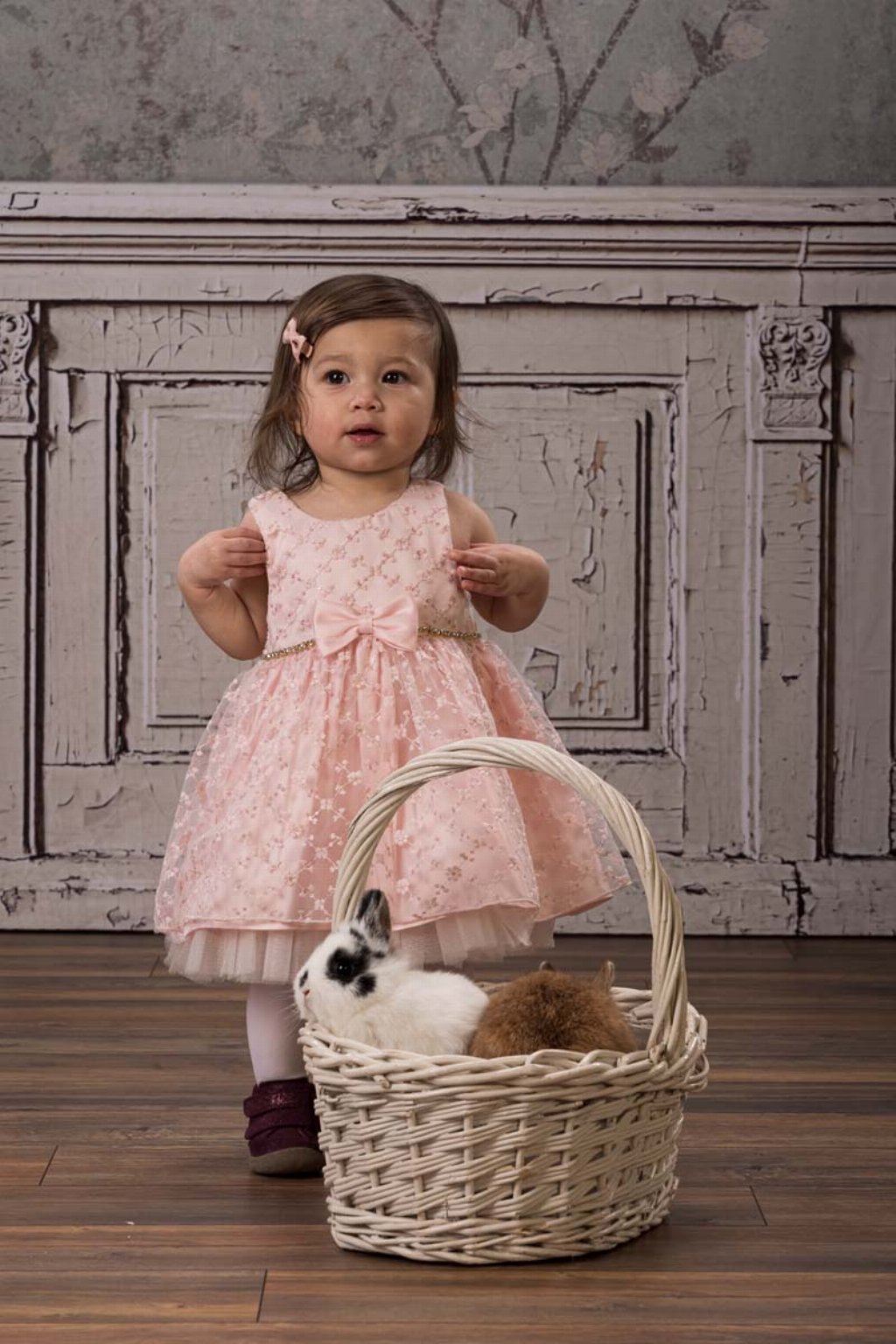 Aeneas & Ophelia's 2023 Easter Portraits