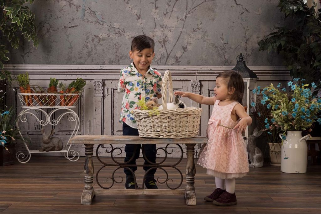 Aeneas & Ophelia's 2023 Easter Portraits